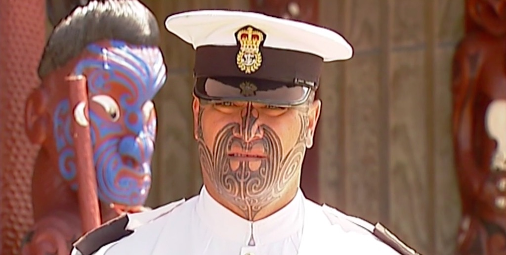 史上第一位紐西蘭毛利紋面海軍露面！「我希望我的選擇能讓更多人正常 ...